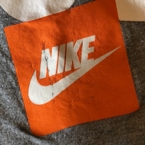 Men’s Nike Tee - Picture 4 of 4